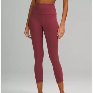 Never worn lululemon leggings